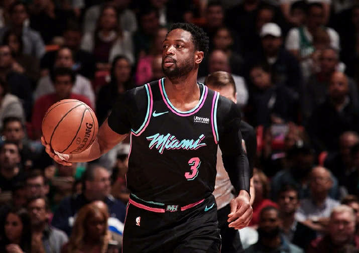 它是亚历山 它是亚历山