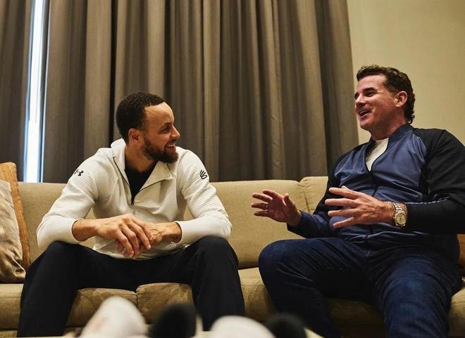 球队围绕超 球队围绕超